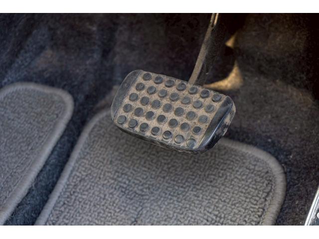 ムーヴコンテ Ｌ　リミテッド　純正オーディオ　パワーシート　シートリフター　オートエアコン　ヘッドライトレベライザー　アームレスト　パワーステアリング　パワーウインド　ＡＢＳ　電動格納ミラー　衝突安全ボディ　キーレスキー（63枚目）