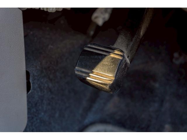 ムーヴコンテ Ｌ　リミテッド　純正オーディオ　パワーシート　シートリフター　オートエアコン　ヘッドライトレベライザー　アームレスト　パワーステアリング　パワーウインド　ＡＢＳ　電動格納ミラー　衝突安全ボディ　キーレスキー（64枚目）