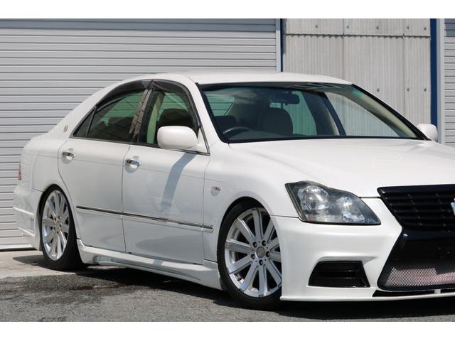 ロイヤルサルーン スピンドルエアロ RS-R車高調 社外アルミホイール HIDヘッドライト ETC レザー調シートカバー CD スマートキー パワーシート エアバック ABS 電動格納ミラー(23枚目)