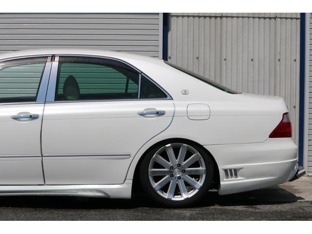 ロイヤルサルーン スピンドルエアロ RS-R車高調 社外アルミホイール HIDヘッドライト ETC レザー調シートカバー CD スマートキー パワーシート エアバック ABS 電動格納ミラー(32枚目)