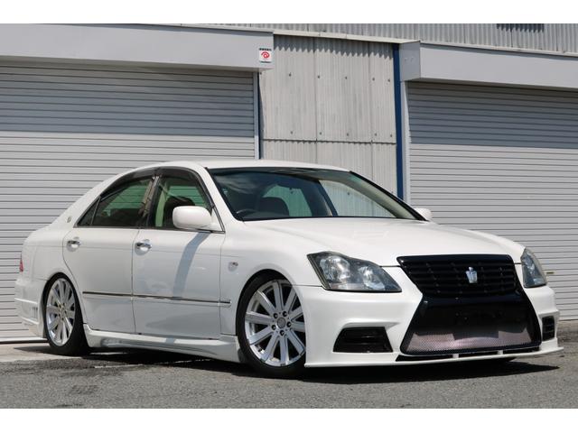 ロイヤルサルーン スピンドルエアロ RS-R車高調 社外アルミホイール HIDヘッドライト ETC レザー調シートカバー CD スマートキー パワーシート エアバック ABS 電動格納ミラー(54枚目)