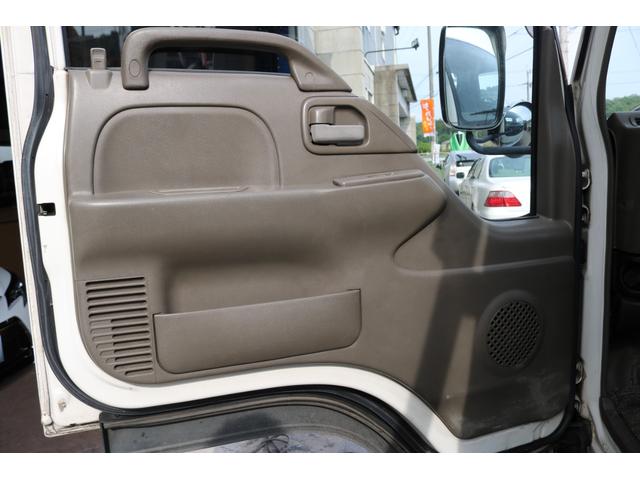 積載車 ローダー 修復歴無し 無事故 上物メーカー 花見台 ラジコン付き 6速MT ウィンチ エアコン パワステ パワーウィンドウ(22枚目)