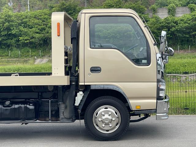 エルフトラック 　積載車　ローダー　極東開発フラトップ（フルフラット）　超ロング＆ワイド　ラジコン（無線リモコン）付　６速ＭＴ　ターボ　ウィンチ　ＥＴＣ　メッキバンパー　エアコン　パワステ　パワーウィンドウ（23枚目）