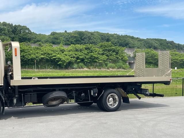 エルフトラック 　積載車　ローダー　極東開発フラトップ（フルフラット）　超ロング＆ワイド　ラジコン（無線リモコン）付　６速ＭＴ　ターボ　ウィンチ　ＥＴＣ　メッキバンパー　エアコン　パワステ　パワーウィンドウ（26枚目）