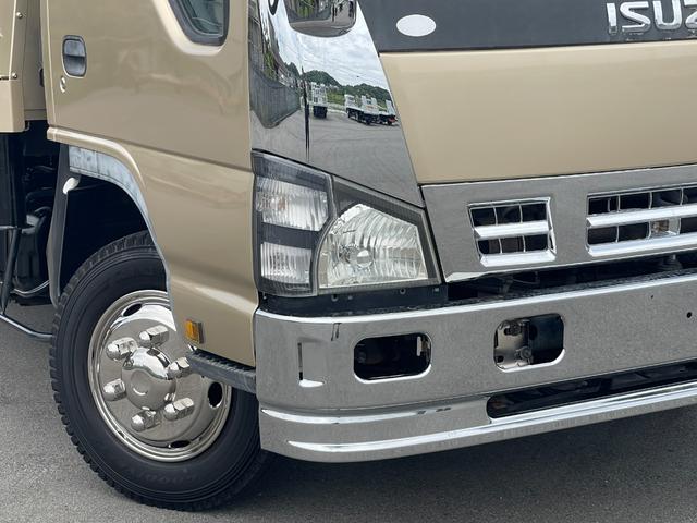 エルフトラック 　積載車　ローダー　極東開発フラトップ（フルフラット）　超ロング＆ワイド　ラジコン（無線リモコン）付　６速ＭＴ　ターボ　ウィンチ　ＥＴＣ　メッキバンパー　エアコン　パワステ　パワーウィンドウ（28枚目）
