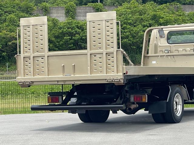 エルフトラック 　積載車　ローダー　極東開発フラトップ（フルフラット）　超ロング＆ワイド　ラジコン（無線リモコン）付　６速ＭＴ　ターボ　ウィンチ　ＥＴＣ　メッキバンパー　エアコン　パワステ　パワーウィンドウ（41枚目）