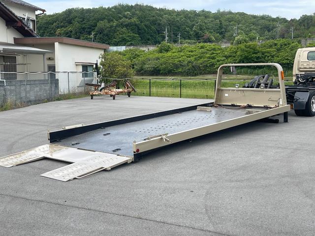 エルフトラック 　積載車　ローダー　極東開発フラトップ（フルフラット）　超ロング＆ワイド　ラジコン（無線リモコン）付　６速ＭＴ　ターボ　ウィンチ　ＥＴＣ　メッキバンパー　エアコン　パワステ　パワーウィンドウ（76枚目）