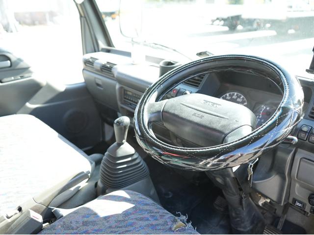 エルフトラック 　ＵＮＩＣ　ユニッククレーン　３段クレーン　ＵＲ－Ｖ２６３Ｋ　車検付き　フックイン　　５速ＭＴ　ＥＴＣ　集中ドアロック　パワステ　エアコン　パワーウィンドウ　３人乗り　ディーゼル（6枚目）