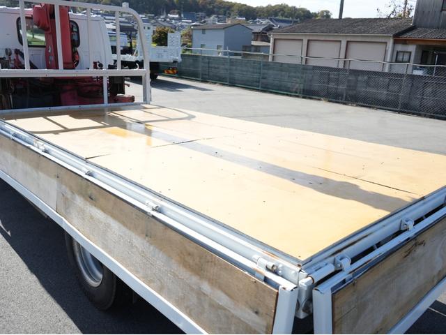 エルフトラック 　ＵＮＩＣ　ユニッククレーン　３段クレーン　ＵＲ－Ｖ２６３Ｋ　車検付き　フックイン　　５速ＭＴ　ＥＴＣ　集中ドアロック　パワステ　エアコン　パワーウィンドウ　３人乗り　ディーゼル（15枚目）