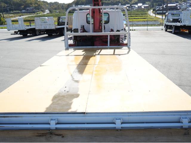 エルフトラック 　ＵＮＩＣ　ユニッククレーン　３段クレーン　ＵＲ－Ｖ２６３Ｋ　車検付き　フックイン　　５速ＭＴ　ＥＴＣ　集中ドアロック　パワステ　エアコン　パワーウィンドウ　３人乗り　ディーゼル（20枚目）