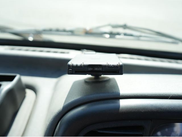 エルフトラック 　ＵＮＩＣ　ユニッククレーン　３段クレーン　ＵＲ－Ｖ２６３Ｋ　車検付き　フックイン　　５速ＭＴ　ＥＴＣ　集中ドアロック　パワステ　エアコン　パワーウィンドウ　３人乗り　ディーゼル（55枚目）