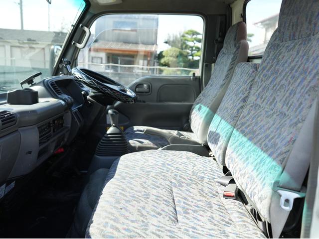 エルフトラック 　ＵＮＩＣ　ユニッククレーン　３段クレーン　ＵＲ－Ｖ２６３Ｋ　車検付き　フックイン　　５速ＭＴ　ＥＴＣ　集中ドアロック　パワステ　エアコン　パワーウィンドウ　３人乗り　ディーゼル（57枚目）