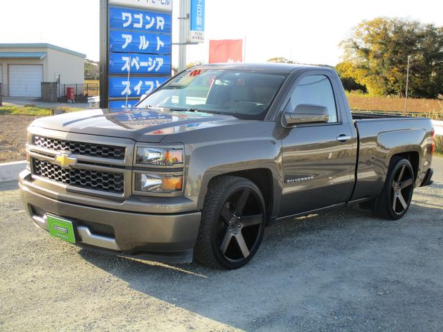 DUB22in!! 新車平行!! ユーザー買取車!!新品ベッドライナー!!ナビ・ETC!!(2枚目)