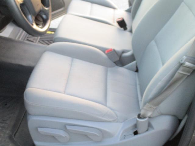 DUB22in!! 新車平行!! ユーザー買取車!!新品ベッドライナー!!ナビ・ETC!!(17枚目)