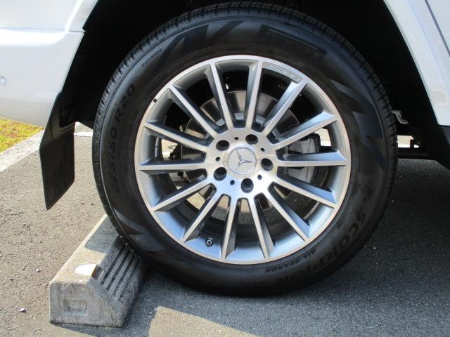 G400d AMGライン ラグジュアリーパッケージ 委託販売車両 アダプティブダンピング 走行900km ワンオーナー 禁煙車 G400d 新色オリパスホワイト新車保障継承(11枚目)