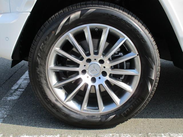 G400d AMGライン ラグジュアリーパッケージ 委託販売車両 アダプティブダンピング 走行900km ワンオーナー 禁煙車 G400d 新色オリパスホワイト新車保障継承(12枚目)