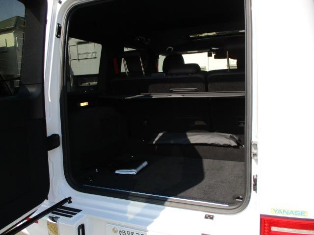 G400d AMGライン ラグジュアリーパッケージ 委託販売車両 アダプティブダンピング 走行900km ワンオーナー 禁煙車 G400d 新色オリパスホワイト新車保障継承(24枚目)