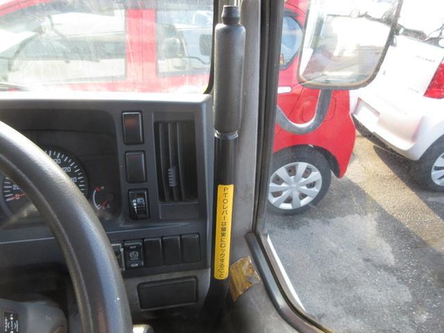 エルフトラック 　３．０ディーゼルターボ　高床　高所作業車　車検１年付　高所作業車　ＥＴＣ　キーレス（22枚目）