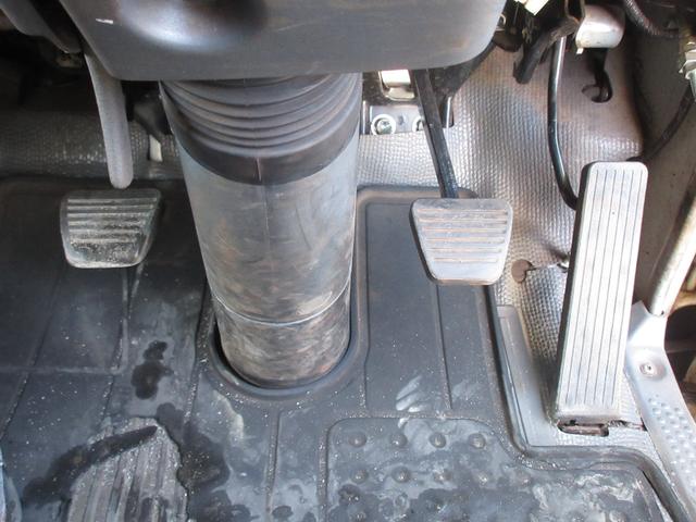 エルフトラック 　３．０ディーゼルターボ　高床　高所作業車　車検１年付　高所作業車　ＥＴＣ　キーレス（26枚目）