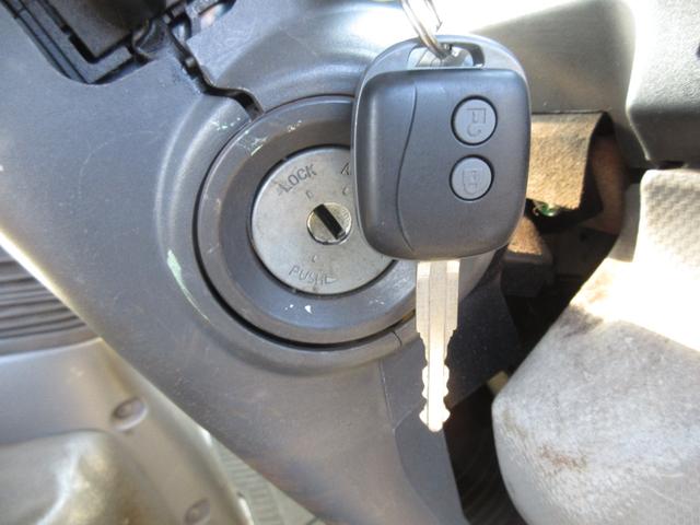 エルフトラック 　３．０ディーゼルターボ　高床　高所作業車　車検１年付　高所作業車　ＥＴＣ　キーレス（28枚目）