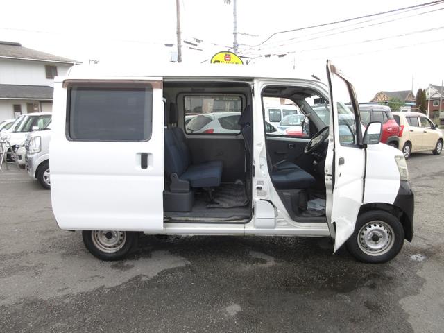 ハイゼットカーゴ スペシャル　車検２年付　５ＭＴ　ＡＣ　ＰＳ（4枚目）