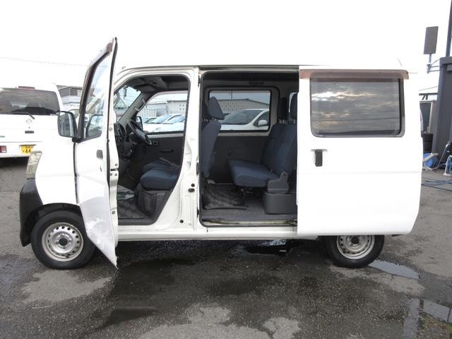 ハイゼットカーゴ スペシャル　車検２年付　５ＭＴ　ＡＣ　ＰＳ（5枚目）