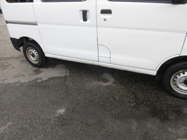 ハイゼットカーゴ スペシャル　車検２年付　５ＭＴ　ＡＣ　ＰＳ（31枚目）