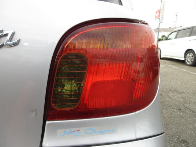 ヴィッツ Ｆ　Ｄパッケージ　車検２年付　５ＭＴ　キーレス（34枚目）