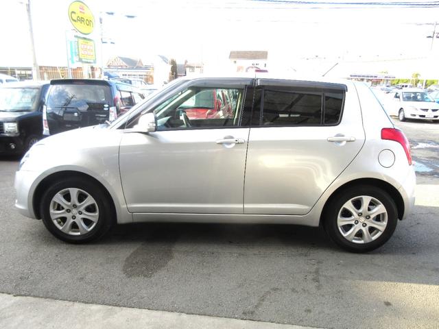 スイフト １．３ＸＧ　Ｌパッケージ　車検２年付　５ＭＴ　ナビＴＶ　スマキー　ＥＴＣ（5枚目）