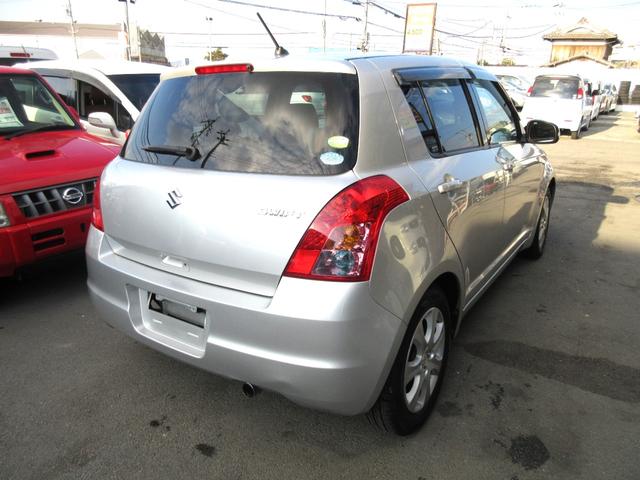 スイフト １．３ＸＧ　Ｌパッケージ　車検２年付　５ＭＴ　ナビＴＶ　スマキー　ＥＴＣ（8枚目）