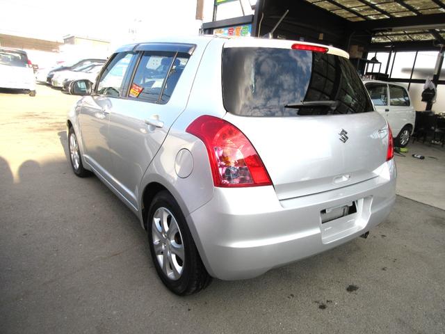 スイフト １．３ＸＧ　Ｌパッケージ　車検２年付　５ＭＴ　ナビＴＶ　スマキー　ＥＴＣ（9枚目）