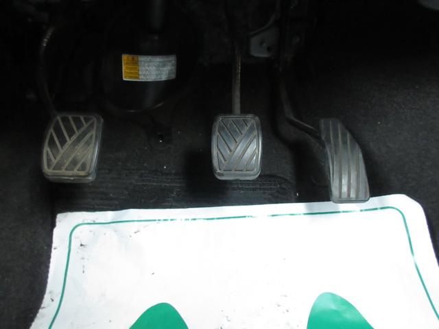 スイフト １．３ＸＧ　Ｌパッケージ　車検２年付　５ＭＴ　ナビＴＶ　スマキー　ＥＴＣ（23枚目）