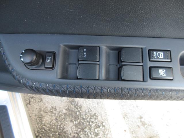 スイフト １．３ＸＧ　Ｌパッケージ　車検２年付　５ＭＴ　ナビＴＶ　スマキー　ＥＴＣ（29枚目）