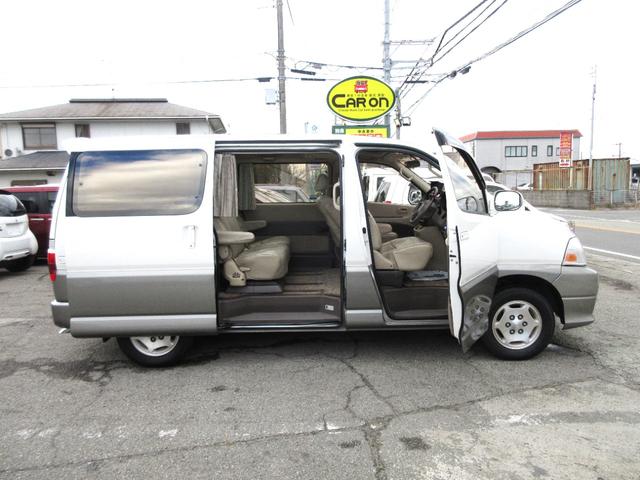 グランドハイエース リミテッド　エクセレントエディション　車検２年付　ナビＴＶ　キーレス　Ｂカメ　Ｓルーフ　ＥＴＣ（4枚目）