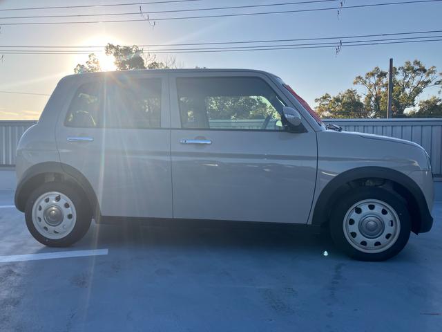 アルトラパンＬＣ ＬＣ　Ｘ　５型前後衝突被害軽減ブレーキ　デュアルカメラブレーキサポート、後退時ブレーキサポート、オートエアコン、キーレスプッシュエンジンスタート、両側電動格納ミラー、オートライト、運転席シートヒーター、（4枚目）