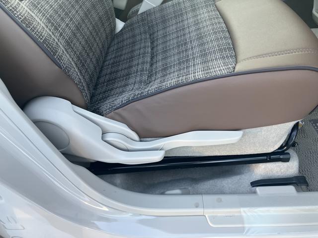 アルトラパンＬＣ ＬＣ　Ｘ　５型前後衝突被害軽減ブレーキ　デュアルカメラブレーキサポート、後退時ブレーキサポート、オートエアコン、キーレスプッシュエンジンスタート、両側電動格納ミラー、オートライト、運転席シートヒーター、（39枚目）