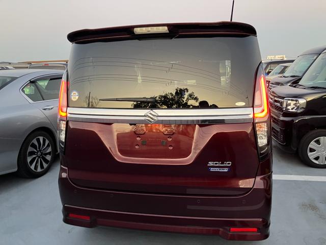 �X�Y�L���̕��ɂ̒��ÎԂ́A�ǎ��Ԃ݂̂���葵���Ă���܂��B�y�E���^�Ԗ�킸�L�x�Ɏ�葵���Ă���܂�