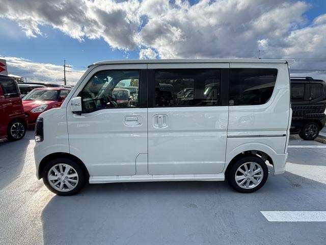 エブリイワゴン ＰＺターボ　標準ルーフ　６型　バックカメラ付オーディオ　デュアルカメラブレーキ｜後席左側ワンアクションパワースライド｜１４インチアルミホイール｜本革巻きステアリングホイール｜リモート格納式ドアミラー｜運転席シートヒーター｜（9枚目）