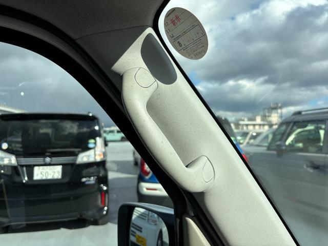 エブリイワゴン ＰＺターボ　標準ルーフ　６型　バックカメラ付オーディオ　デュアルカメラブレーキ｜後席左側ワンアクションパワースライド｜１４インチアルミホイール｜本革巻きステアリングホイール｜リモート格納式ドアミラー｜運転席シートヒーター｜（49枚目）