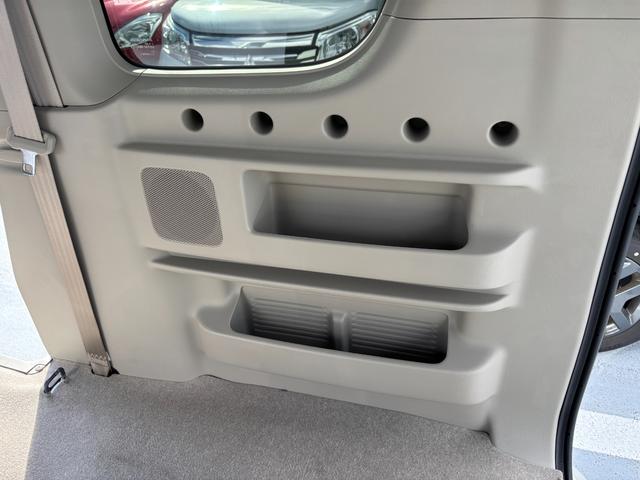 エブリイワゴン ＰＺターボ　標準ルーフ　６型　バックカメラ付オーディオ　デュアルカメラブレーキ｜後席左側ワンアクションパワースライド｜１４インチアルミホイール｜本革巻きステアリングホイール｜リモート格納式ドアミラー｜運転席シートヒーター｜（64枚目）