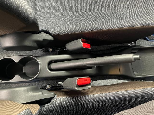 �X�Y�L�F�蒆�ÎԂŃL�Y�ԗ��̏�Ԃ��`�F�b�N���������܂��B