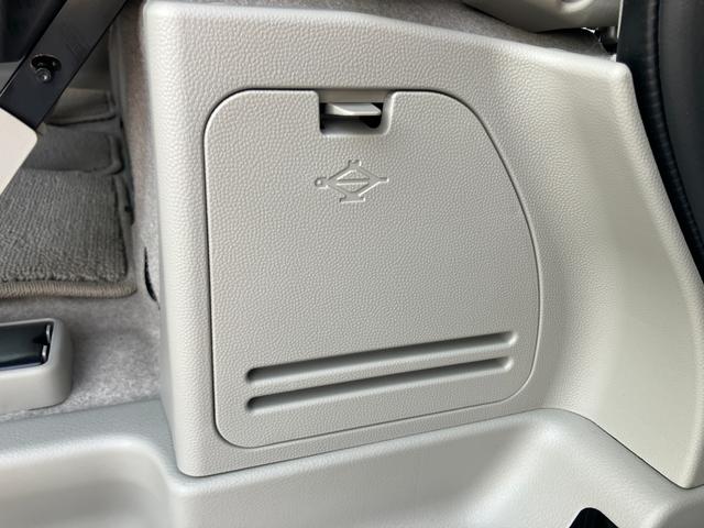 �W���b�L�Ȃǂ̍H��ނ́A�T�C�h�Ɏ��[����܂��B