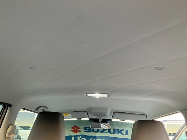 アルトラパンＬＣ ＬＣ　ＨＹＢＲＩＤ　Ｘ　６型　衝突被害軽減ブレーキ　ＬＥＤ　デュアルセンサーブレーキＩＩ｜ＨＹＢＲＩＤ｜ＬＣ専用フロントグリル｜アルミホイール｜本革巻きステアリングホイール｜３６０°プレミアムＵＶ＆ＩＲカットガラス｜照明付バニティミラー｜ナノイーＸ搭載｜（12枚目）