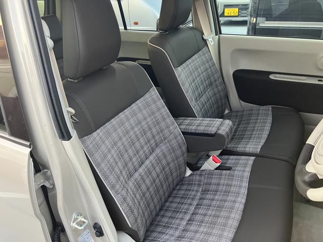 アルトラパンＬＣ ＬＣ　ＨＹＢＲＩＤ　Ｘ　６型　衝突被害軽減ブレーキ　ＬＥＤ　デュアルセンサーブレーキＩＩ｜ＨＹＢＲＩＤ｜ＬＣ専用フロントグリル｜アルミホイール｜本革巻きステアリングホイール｜３６０°プレミアムＵＶ＆ＩＲカットガラス｜照明付バニティミラー｜ナノイーＸ搭載｜（13枚目）