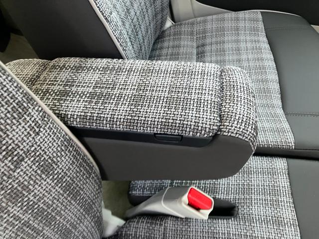 アルトラパンＬＣ ＬＣ　ＨＹＢＲＩＤ　Ｘ　６型　衝突被害軽減ブレーキ　ＬＥＤ　デュアルセンサーブレーキＩＩ｜ＨＹＢＲＩＤ｜ＬＣ専用フロントグリル｜アルミホイール｜本革巻きステアリングホイール｜３６０°プレミアムＵＶ＆ＩＲカットガラス｜照明付バニティミラー｜ナノイーＸ搭載｜（47枚目）