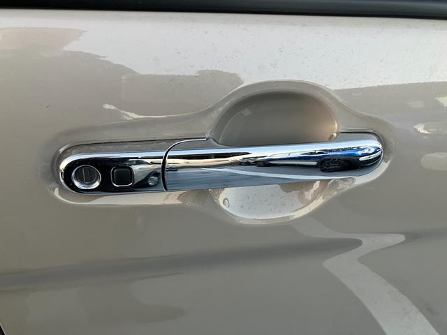 アルトラパンＬＣ ＬＣ　ＨＹＢＲＩＤ　Ｘ　６型　衝突被害軽減ブレーキ　ＬＥＤ　デュアルセンサーブレーキＩＩ｜ＨＹＢＲＩＤ｜ＬＣ専用フロントグリル｜アルミホイール｜本革巻きステアリングホイール｜３６０°プレミアムＵＶ＆ＩＲカットガラス｜照明付バニティミラー｜ナノイーＸ搭載｜（49枚目）