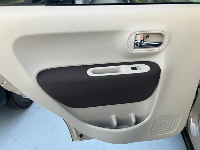 アルトラパンＬＣ ＬＣ　ＨＹＢＲＩＤ　Ｘ　６型　衝突被害軽減ブレーキ　ＬＥＤ　デュアルセンサーブレーキＩＩ｜ＨＹＢＲＩＤ｜ＬＣ専用フロントグリル｜アルミホイール｜本革巻きステアリングホイール｜３６０°プレミアムＵＶ＆ＩＲカットガラス｜照明付バニティミラー｜ナノイーＸ搭載｜（50枚目）