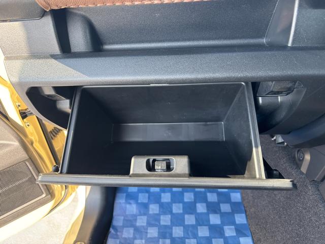 ジムニー ＸＣ　２型　４ＷＤ　ＡＴ　純正ナビ付　ＬＥＤヘッドランプ　デュアルセンサーブレーキ｜ヘッドランプウォッシャー｜クルーズコントロール｜本革巻きステアリングホイール｜１６インチアルミホイール｜オートエアコン｜シートヒーター｜ドライブレコーダー｜（46枚目）