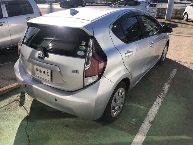 アクア S 純正9インチナビ ETC バックカメラ フルセグTV LEDヘッドランプ オートライト スマートキー プッシュスタート(8枚目)