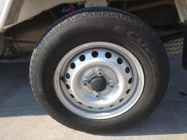ハイゼットトラック スタンダード　４ＷＤ車　オートマチック車　純正ゲートプロテクター付　純正ＡＭ／ＦＭラジオ付　エアコン付　パワステ付　純正サイドバイザー付　運転席エアバック付　ワンオーナー車（15枚目）